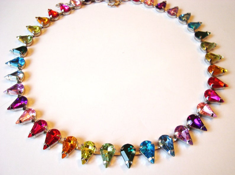 Rainbow Swarovski Crystal Collar Necklace Y2K Retro Like Tennis Choker Tear Drop Pear Cut Pride Queen Zircon Multicolor Rhinestone Gemstone Bild 2