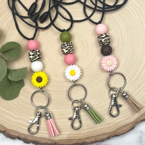 Teacher Badge Holder Lanyard, Teacher Landyard, Teacher Lanyard Personalized, Teacher Lanyard Beaded, Teacher Lanyard with Name, Teacher
