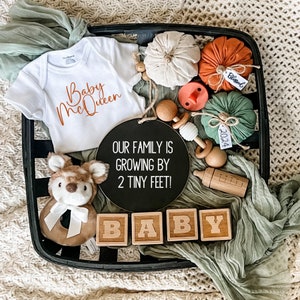 Thanksgiving pregnancy announcement digital reveal, gender neutral thanksgiving announcement, social media reveal, fall baby announcement