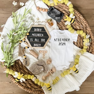 Summer Pregnancy Announcement, Baby Announcement,honey bee pregnancy announcement, bee-lieve baby reveal, bee pregnancy reveal, all the buzz
