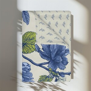 Manta reversible de doble cara / The Beach House Botanical de Lisa Kanova