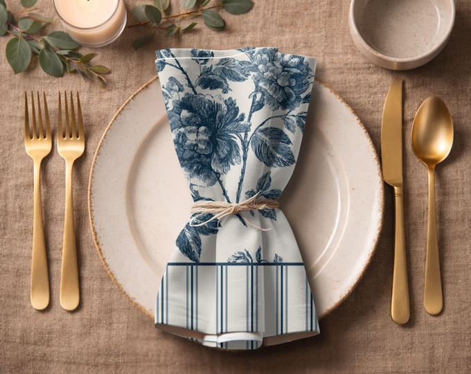 Designer Set of 4 - 100% Cotton Twill 22" x 22" Modern Heirloom Napkins in Vintage Blue Toile
