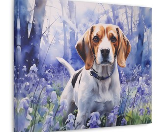 Arte de pared de Beagle: acuarela impresa en lienzo sin marco de 20 x 16 pulgadas: regalo para el dueño de un Beagle: Beagle en medio de un mar de campanillas azules del bosque