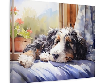 Könnte beinhalten: Aquarellmalerei eines Berner Sennenhundes, der sich auf einer blauen Oberfläche in der Nähe eines Fensters ausruht. Der Hund hat schwarzes, weißes und braunes Fell. Ein Blumentopf mit orangefarbenen Blumen steht auf der Fensterbank. Ein blauer Vorhang ist sichtbar.