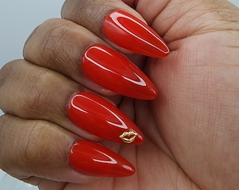 Classic Red with lip charms medium almond