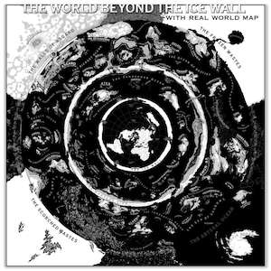 Puede incluir: Impresión de mapa en blanco y negro titulada "THE WORLD BEYOND THE ICE WALL WITH REAL WORLD MAP". El mapa presenta círculos concéntricos con etiquetas de texto como "THE FROZEN WASTES" y "THE ABYSSAL OCEAN". El área central representa un mapa mundial.