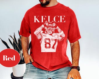 T-shirt vintage di Travis Kelce e TS Era: abbigliamento per tifosi dei Kansas Chiefs