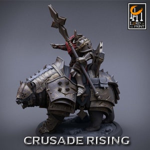 Templar Scepter Bear Point! Crusade Rising! Rescale Miniatures! 2 Inch Base! 32mm Scale!