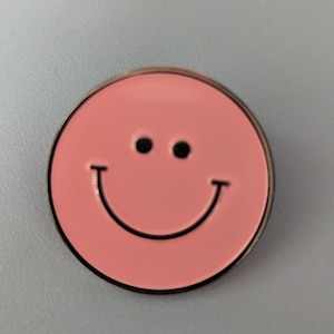 Smiley Face 90s Enamel Pin