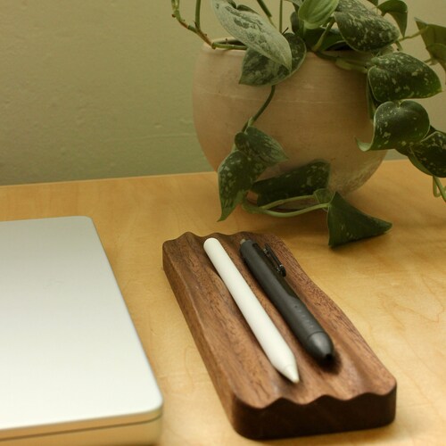 Wave Pen Tray