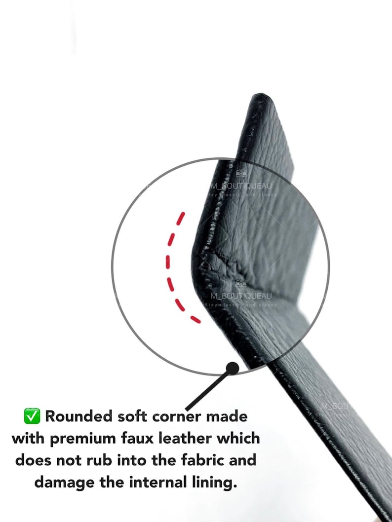 Puede incluir: Primer plano de un producto de cuero sint&eacute;tico negro con una esquina suave y redondeada. El texto dice: "Esquina suave y redondeada hecha con cuero sint&eacute;tico de primera calidad que no roza la tela y no da&ntilde;a el forro interno."