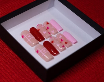 Press-On Nails ‘XOXO’ Valentine hearts