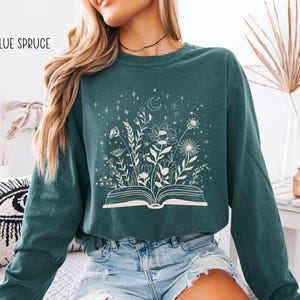 Bookish Comfort Colors Long Sleeve T-Shirt, Booktrovert Gift imagem 9
