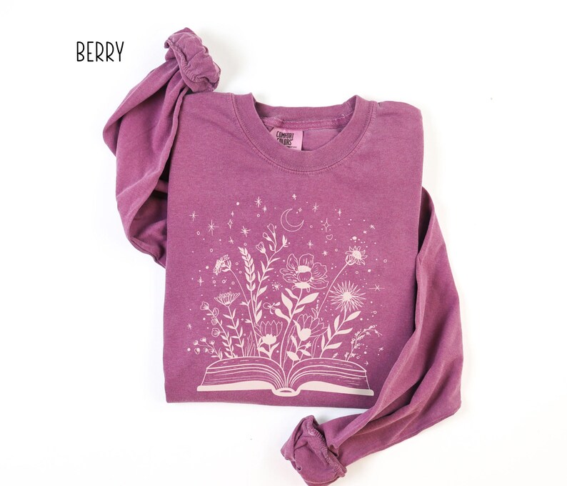 Bookish Comfort Colors Long Sleeve T-Shirt, Booktrovert Gift imagem 5