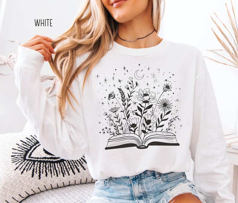 Bookish Comfort Colors Long Sleeve T-Shirt, Booktrovert Gift imagem 11