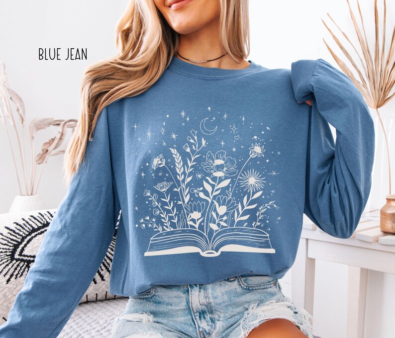 Bookish Comfort Colors Long Sleeve T-Shirt, Booktrovert Gift imagem 8