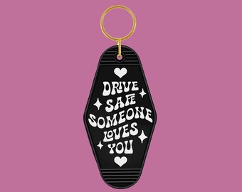 Drive Safe Motel sleutelhanger | Sleutelhanger voor autosleutels | Tasbedeltje | Portemonneebedeltje | Sleutelring | Retro motel sleutelhanger | Cadeau voor een vriend(in)