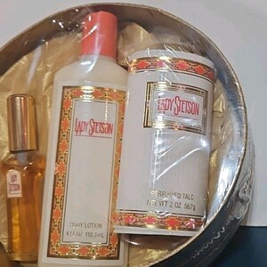 Vintage Lady Stetson gift set, cologne spray, Talc Powder Body Lotion Hat Box image 2