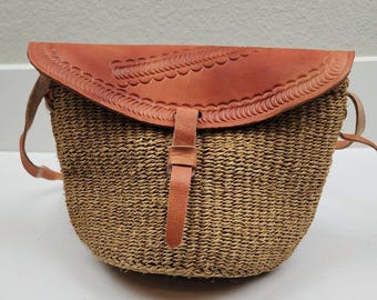 Handcrafted Straw Crossbody Bag: Tooled Leather Flap, Small Shoulder Bag