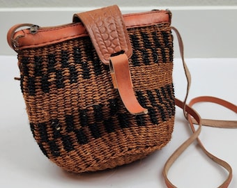 Handcrafted Woven Straw and Leather Crossbody Bag With Adjustable Strap