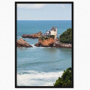 Impresión de la costa de Biarritz, Francia: arte mural con un castillo en el océano, póster de fotografía de viajes, lienzo, arte enmarcado de Villa Belza para el hogar y la oficina