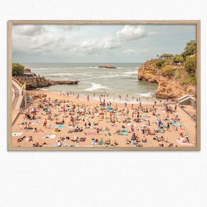 Póster de playa francesa, arte mural, fotografía, póster de playa de Plage du Port Vieux, impresión de playa de Biarritz, decoración del hogar de la costa de Francia, playa de verano, océano