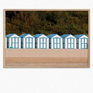 Strandhütten Küsten Fotografie Druck - Maritime Wandkunst - Blau und Weiß am Meer Dekor - Strandhaus Poster - Sommer Ozean Druck