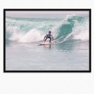 Póster con marco para surf, arte mural para niños, fotografía, bellas artes, impresión enmarcada de surf costero, ola de surf, costa, océano Atlántico, póster de surf, decoración del hogar