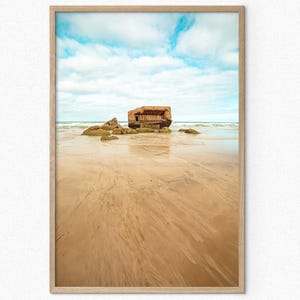 Impresión rústica de ruinas de búnker costero - Arte mural de paisaje marino - Fotografía de playa - Póster de paisaje oceánico - Decoración náutica para el hogar - Arte moderno