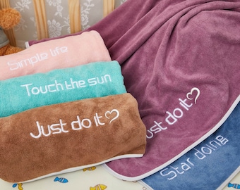 Toalla de playa personalizada, toalla bordada, bordado personalizado, toalla de baño de amor, toalla personalizada, regalo de novio, regalo de novia, toalla para niños