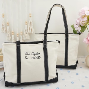 Embroidered personalized handbags,Customized name handbags,  Travel bags,Personalized Gift, Lettered bags,Bridesmaid gifts, Bridal gifts