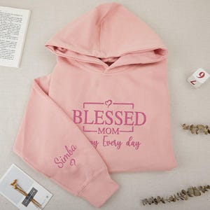 Moletom bordado personalizado para mamãe com nomes de crianças na manga, moletom bordado personalizado para mamãe, roupa para anúncio de gravidez