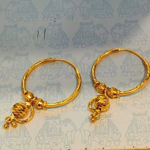 Cerchi e orecchini in oro giallo 22K, minimalisti, graziosi, regalo per lei, fatti a mano, orecchini a cerchio, palline pendenti in oro vero, leggeri,