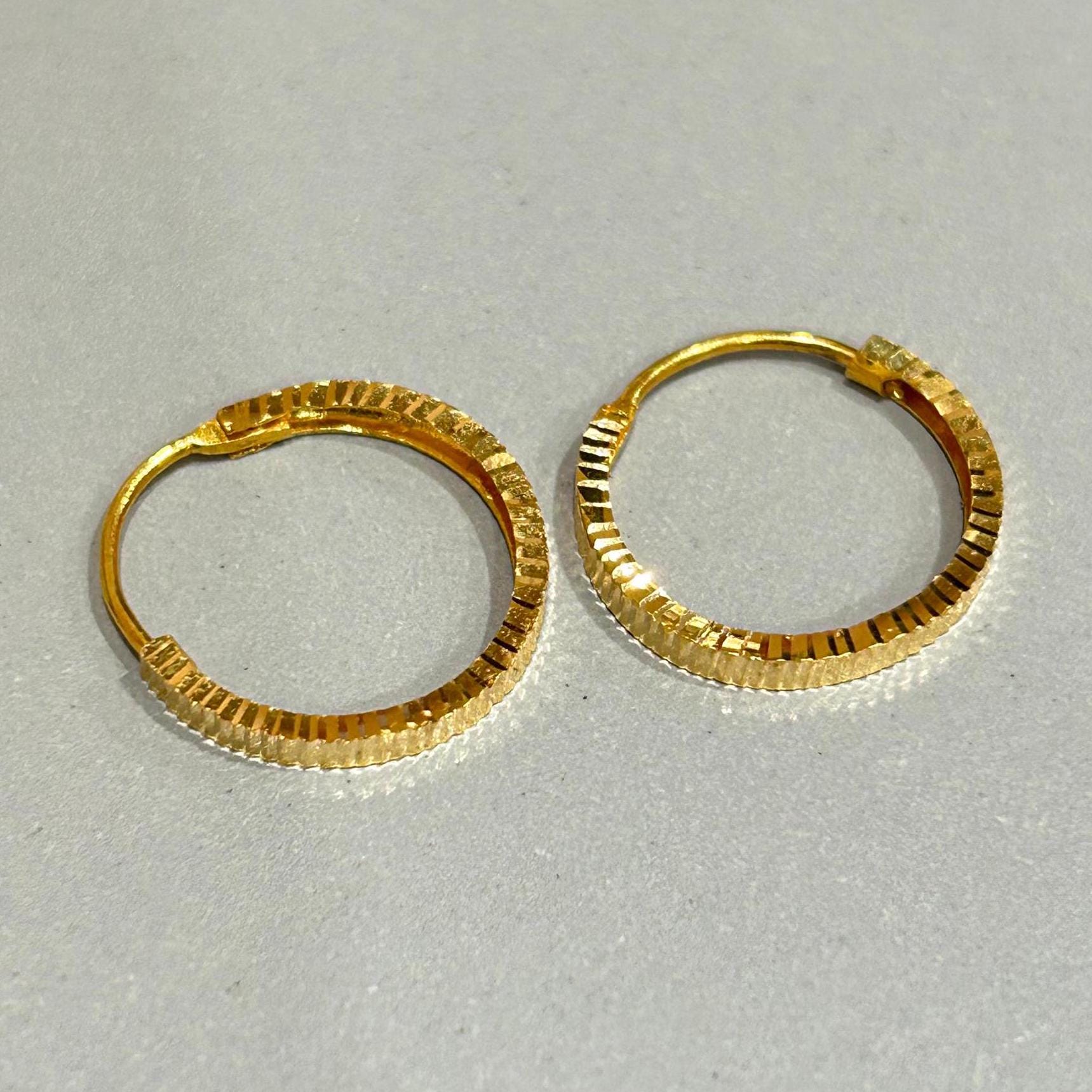 22k Gold Hoops - Etsy Canada