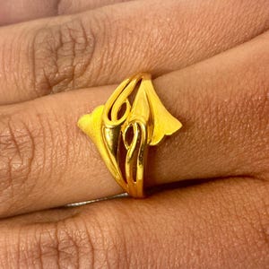 22K Solid Yellow Gold Leaf Ring, Minimalist Ring, Dainty, Engagement Gift, For Her, Wife, Mom, Handmade Band, Thin Band, Vintage Leaf Ring.