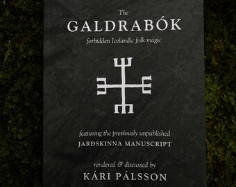 O Galdrabók: magia popular islandesa proibida por Kári Pálsson