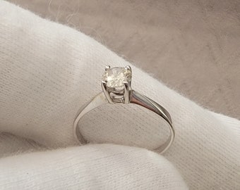 Diamond and White Gold Engagement Ring