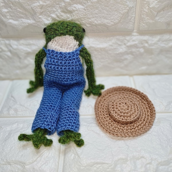 Modèle: Combinaison au crochet avec chapeau pour vêtements au crochet de campagne en tissu grenouille tricoté