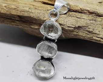 Colgante de diamante Herkimer en bruto: Bisel de plata de ley 925 hecho a mano