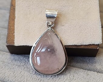 Rosenquarz Anhänger, 925 Sterling Silber, Bestfriend Geschenk, Schöner Anhänger, Handgemachter Anhänger, Geschenk für Sie, Geschenk für Mutter, Geschenk für die Liebe