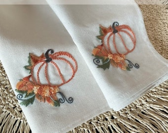 Soft Embroidered Linen Napkins Hand-Embroidered Orange Pumpkin Linen Napkin, Eco-Friendly Thanksgiving Linen Napkin and Halloween Dining