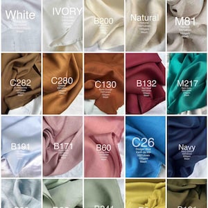 K&ouml;nnte beinhalten: Eine Leinenstoff-Farbkarte mit zwanzig Stoffmustern in verschiedenen Farbt&ouml;nen wie Wei&szlig;, Elfenbein, Natur, Braun, Rot, Blaugr&uuml;n, Blau, Rosa, Gr&uuml;n, Gelb und Oliv. Jedes Muster ist mit einem Code, einem Farbnamen und dem Stoffgewicht versehen.