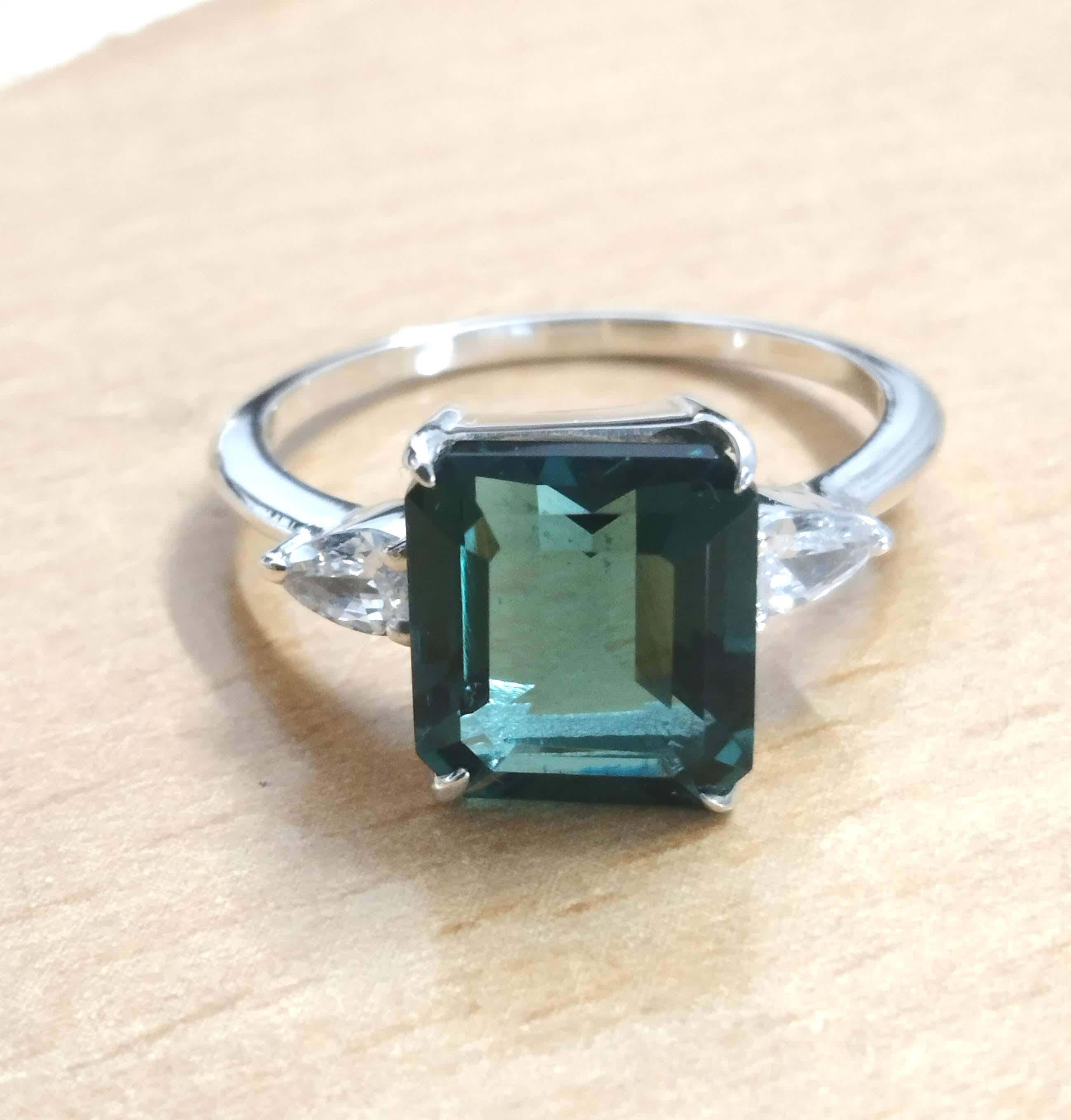 AAA+ Vintage Natural Teal Sapphire 5.50 Carat, Solid 925 Sterling Silver ,Engagement Handmade Ring For Men And Women