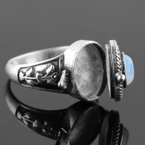 Australian Opal Gemstone Poison Ring, Natural White Fire Opal Gemstone Poison Ring, 925 Sterling Silver Handmade Opal Poison Box Ring, 5/7mm