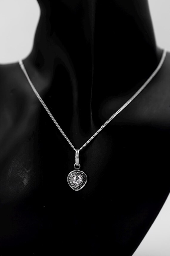 ◇ENGBROX◇ [silver 925][worn by Hyeri] soir necklace SIGO Pure 925 Sterling Silver Minimal Heart Pendant Necklace