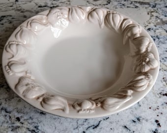 Bol para servir con relieve de Pottery Barn – Bol de ensalada de cerámica de 25 cm (10 pulgadas) con decoración rústica vintage.