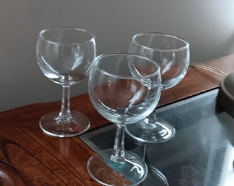 Vintage Wine Glasses - Barware - 3pc set - Wine Glasses - Kitchen and Dining - Glasses - Drink and Barware - Wine glass sets