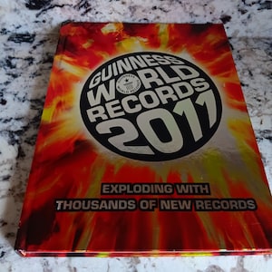 GUINNESS WORLD RECORDS Book 2011 - Hardcover Books - Reference books - Book Sets - Collectible Books - World Records