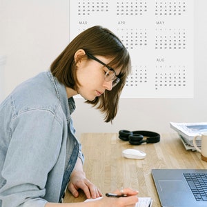 Minimalistischer Akademiker Kalender auf einer Seite 2024-2025 Jahr auf einen Blick Studenten Kalender Mitte Jahr groß A1 größe, A2 größe, A3 größe gedruckt A2 (42 x 59.4  cm)