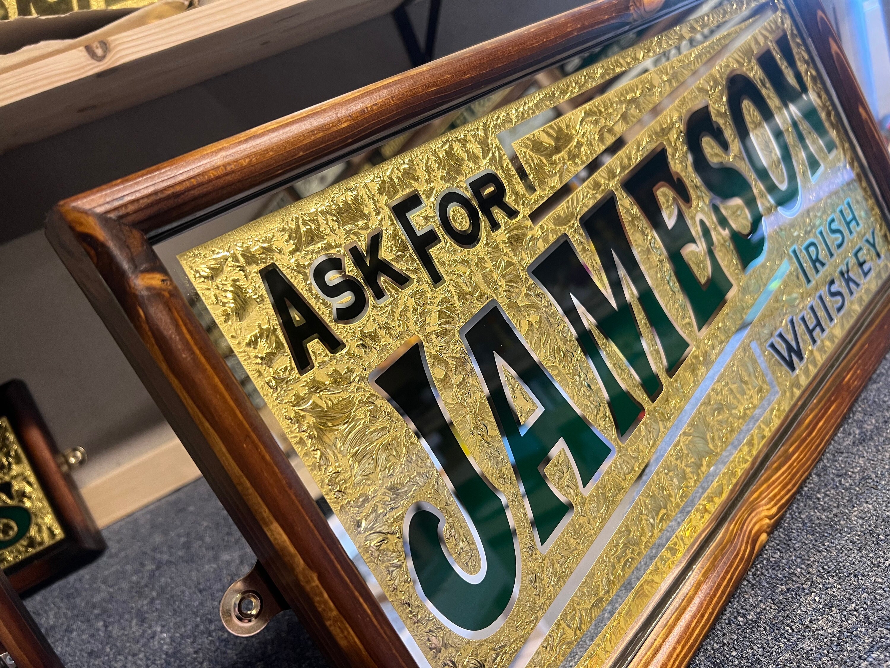 Vintage JAMESON パブミラー 鏡 ウイスキー Jameson Irish Whiskey 22kt Goldleaf Glue Chipped Glass Pub/bar